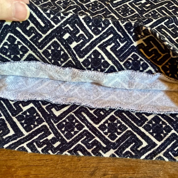 ✨Dolan T-shirt with Puff & Ruched Sleeve✨ - Picture 5 of 9